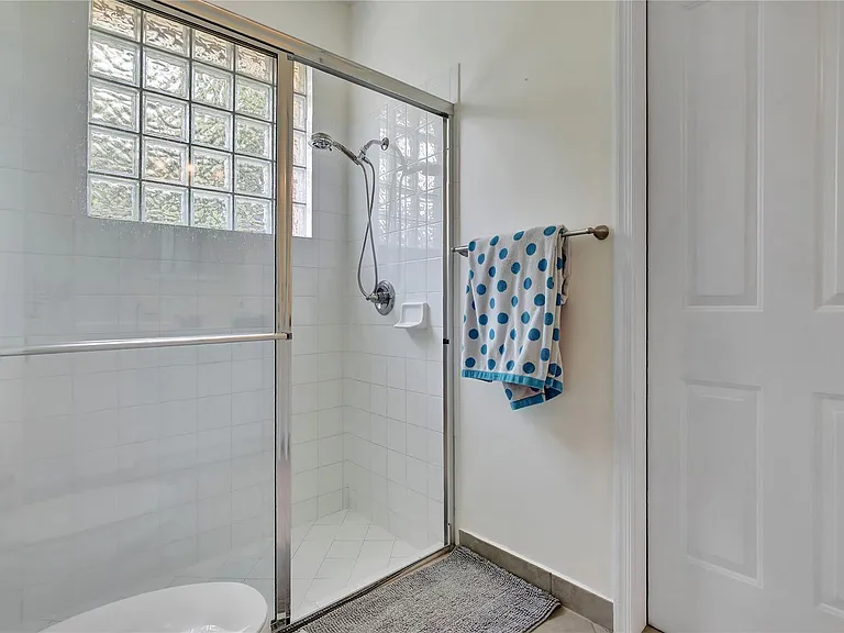 4070 Sanderling Ln — Photo 24