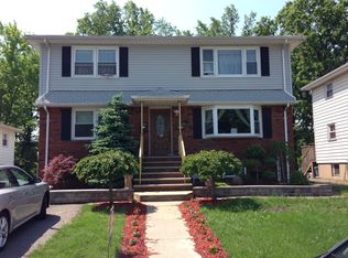 94 Rochelle Pkwy, Saddle Brook, NJ 07663