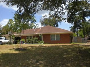 216 Burnett Dr, Baytown, TX 77520