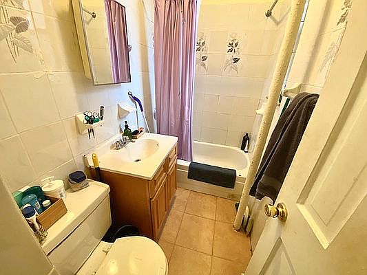 5th image of 3242 41st St APT 3A