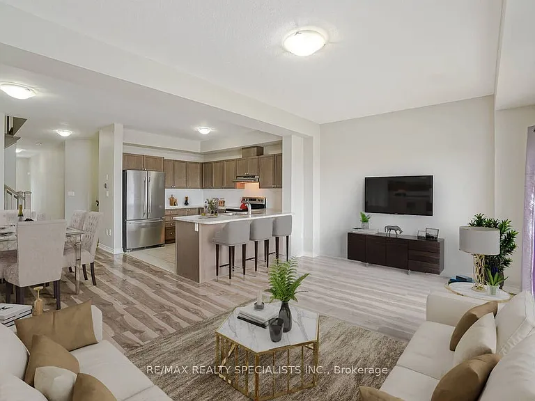70 Bradbury Rd — Photo 12