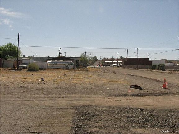 4th image of 370 Moser Ave