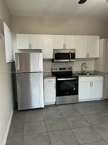 2331 Hayes St #A Photo 1 2331 Hayes St #A Photo 1