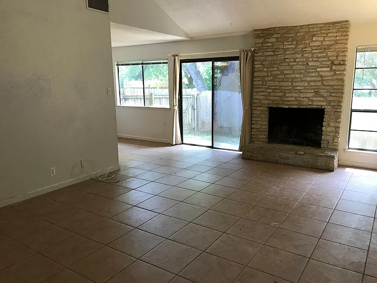 10405 Golden Meadow Dr #B — Photo 3