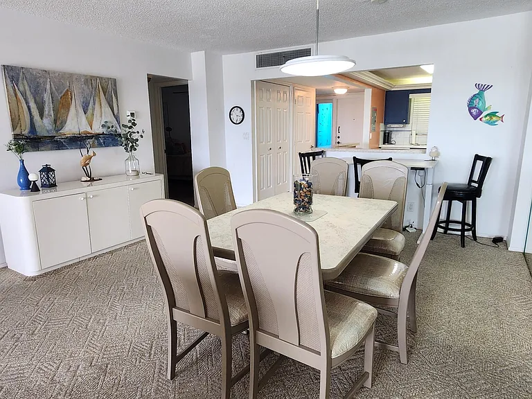 299 N Riverside Dr #1006 — Photo 7