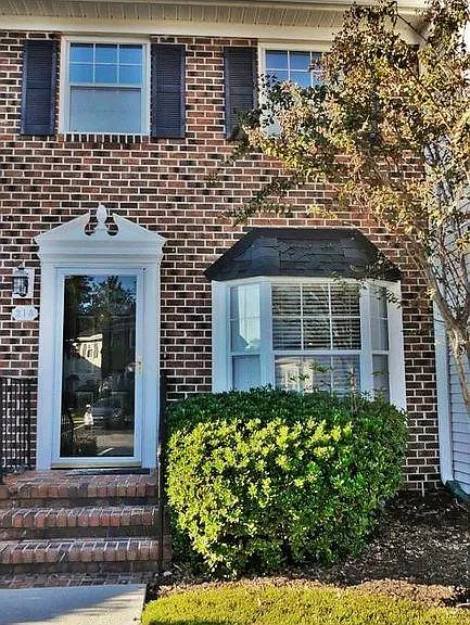 2925 Carriage Row Ln #213 — Photo 1