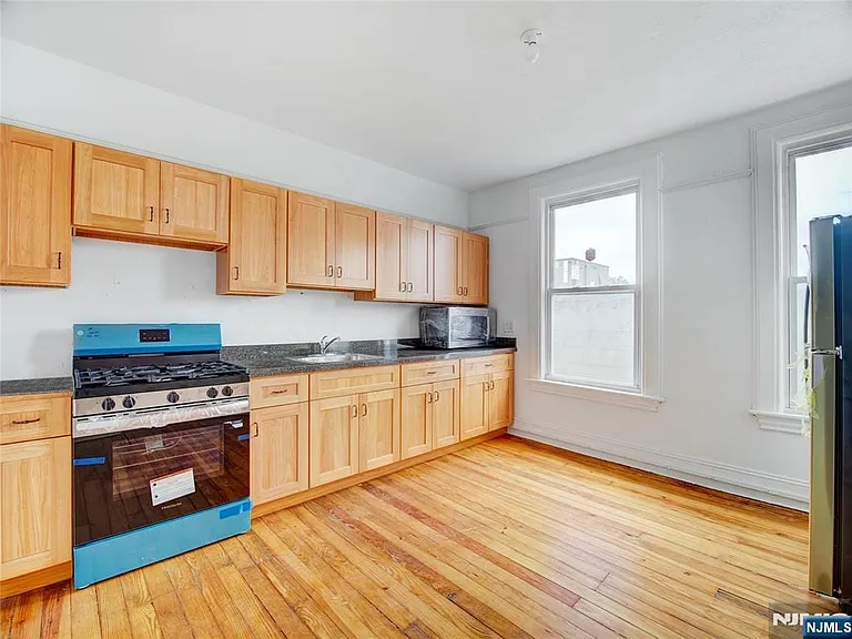 444 S Broad St #442 — Photo 8