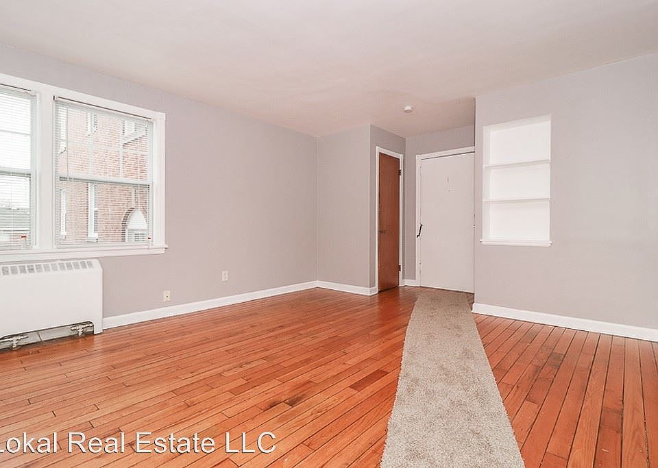 1st image of 4027 Rocky River Dr APT 6