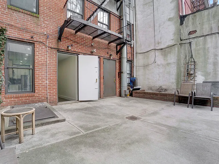 210 Avenue B #1N — Photo 8