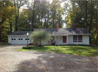 100 Manor Dr, Columbiana, OH 44408