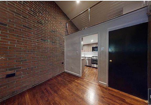 2nd image of 155 E 88th St APT 1D