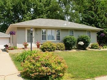 2nd image of 949 Oriole Dr