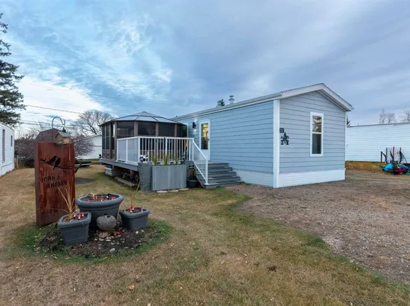 207 W 2nd St E, Lashburn, SK S0M 1H0
