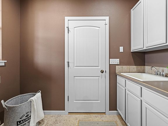 5th image of 4216 Sedona Dr