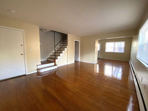 3rd image of 265 Blake St APT 20