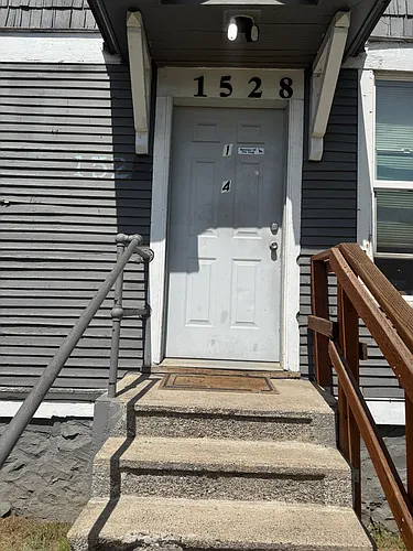 1528 W Gardner Ave Photo 1