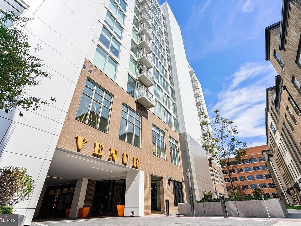 1st image of 925 N Fairfax St #806