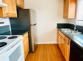 1218 Amethyst St APT D, Redondo Beach, CA 90277
