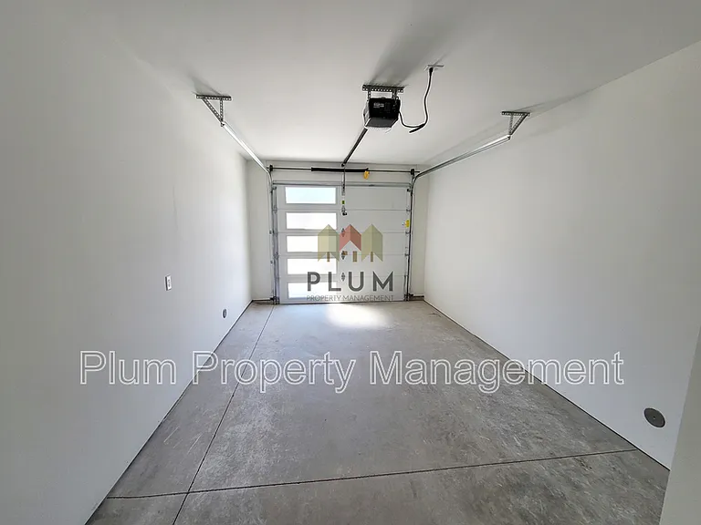 2795 Hamilton Way #B — Photo 20
