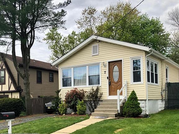 2nd image of 7 Olive St