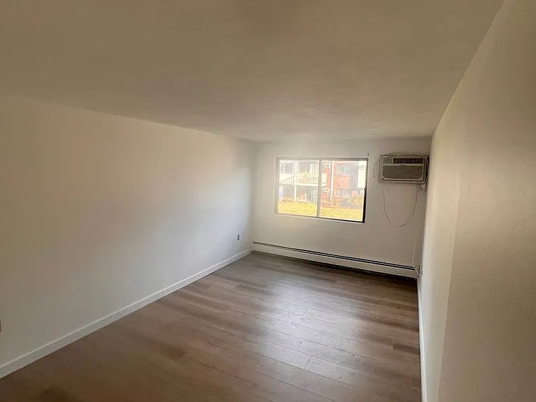 35 Andrew St #23 — Photo 18