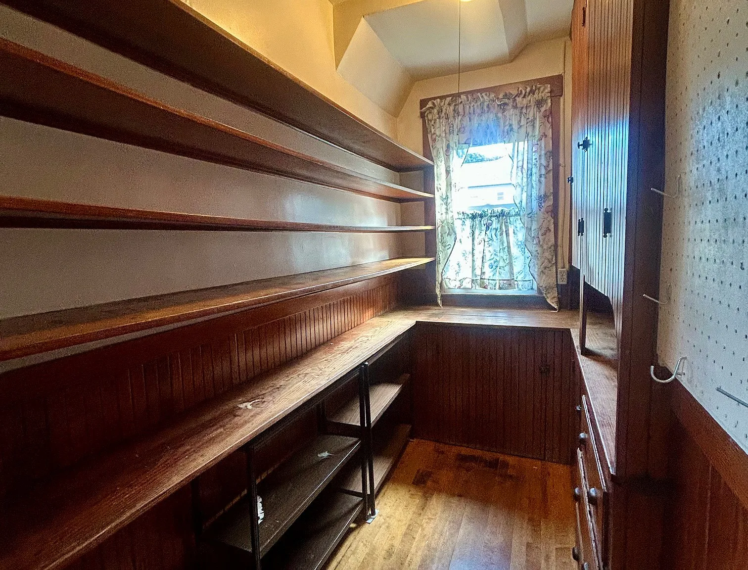 2 bed, 1300 sqft, $2,000 — Photo 4