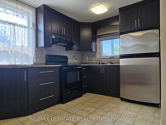 3rd image of 3 Kane Ave Floor 2