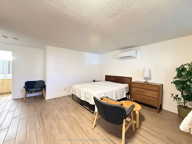 160 Dowling Ave #102 — Photo 6