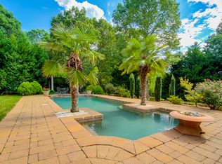 11420 Chestnut Hill Dr, Matthews, NC 28105