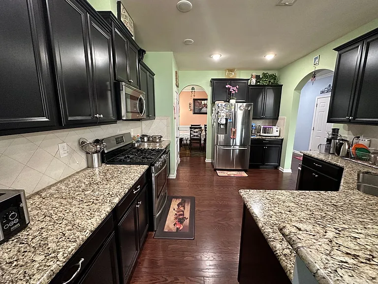 137 Sequoia St — Photo 6