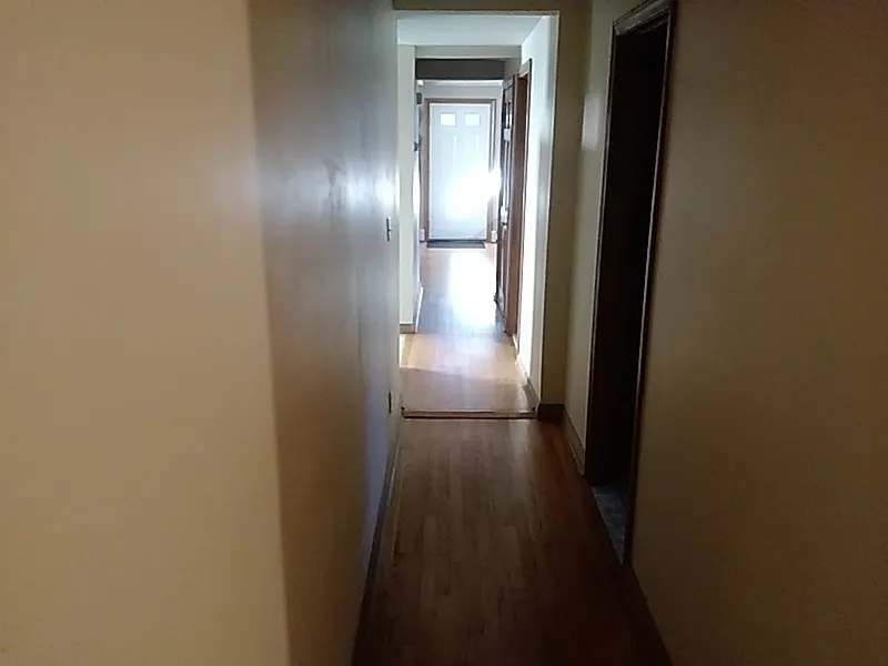 3 bed, 1245 sqft, $900 — Photo 3
