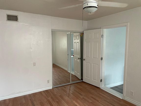 4th image of 22634 Gilmore St