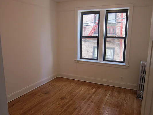 Rented by Realty 2000 Corp | media 4