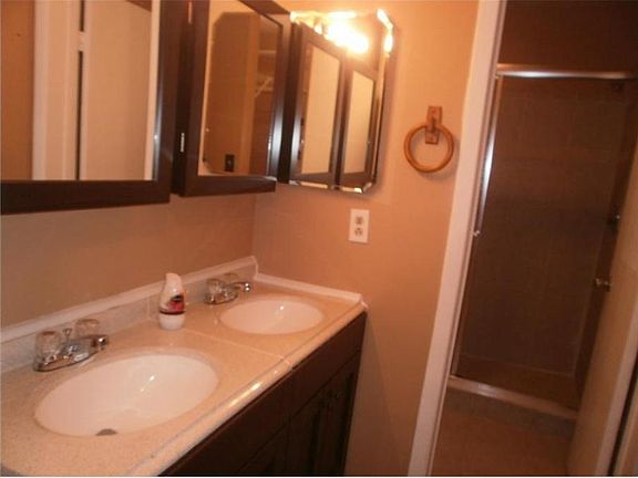 5th image of 3673 Cocoplum Cir