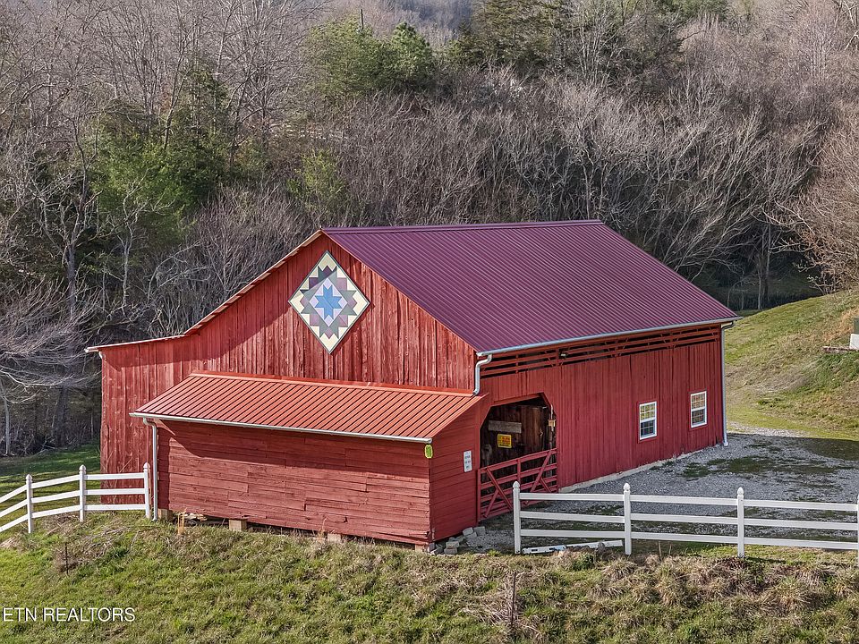 10th image of 634 Old Cedar Creek Rd