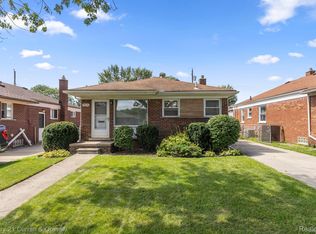 9876 Rosedale Blvd, Allen Park, MI 48101