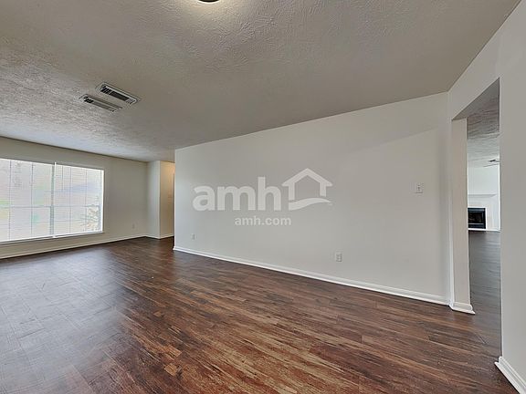 5th image of 12311 Claresholm Dr