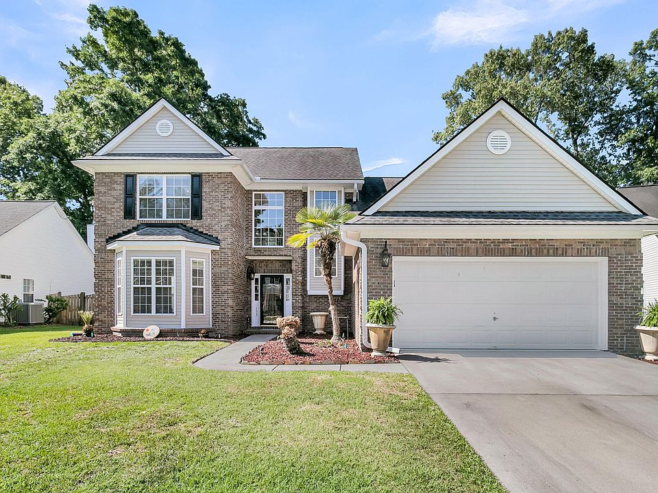1st image of 153 Oak Bluff Rd
