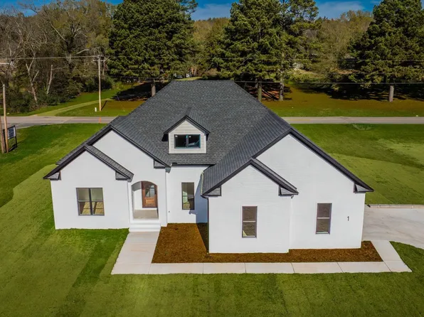 1 Moonlight Dr, Morrilton, AR 72110