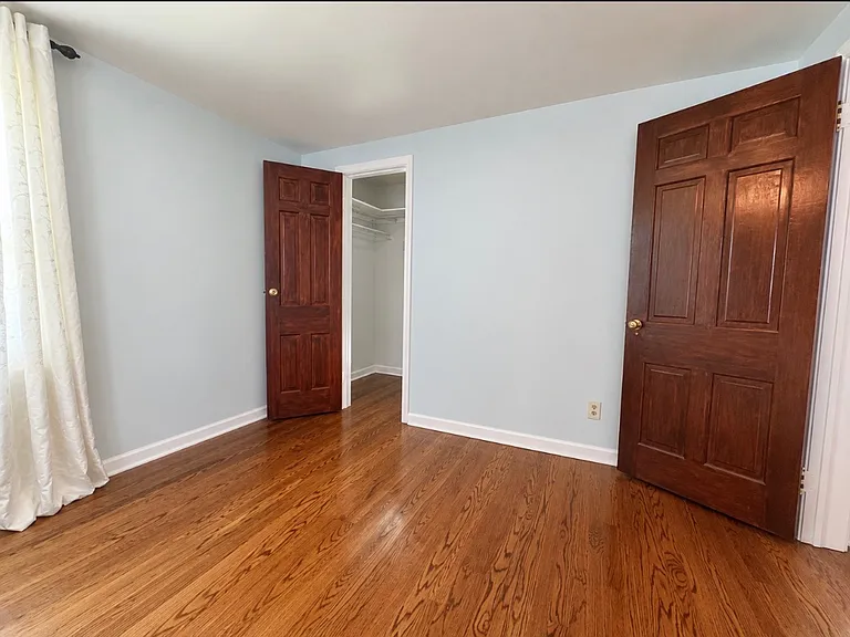 244 Beacon Pl — Photo 15
