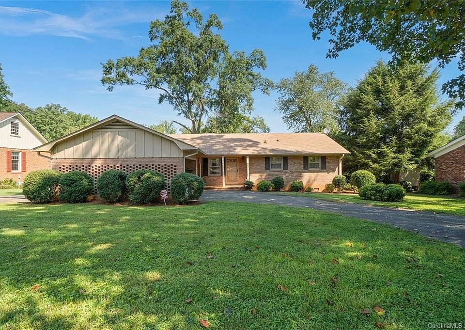 1st image of 611 Georgia Ave