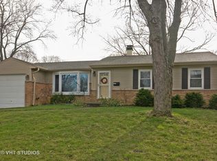147 N Richards Dr, Palatine, IL 60074