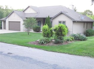 1675 16th St NW, Cedar Rapids, IA 52405