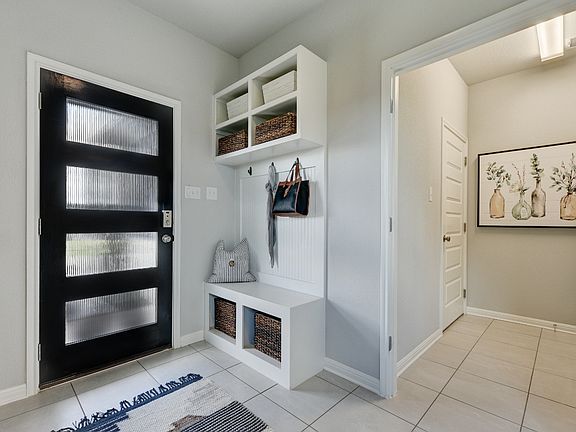 2nd image of 12407 Zanyatta Pl
