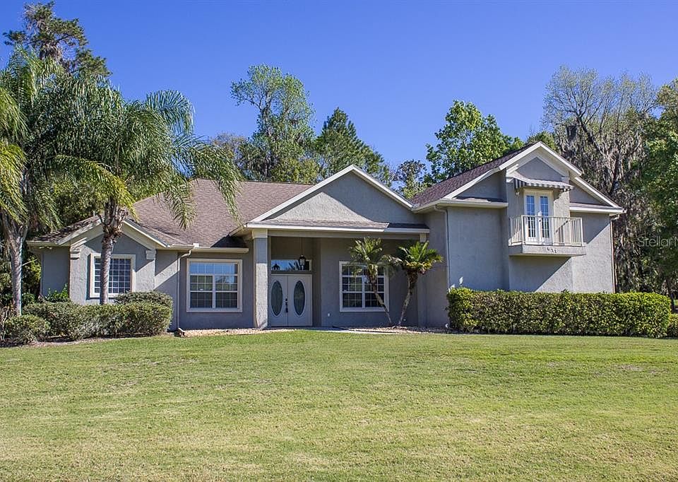 1st image of 611 SE 36th Ln
