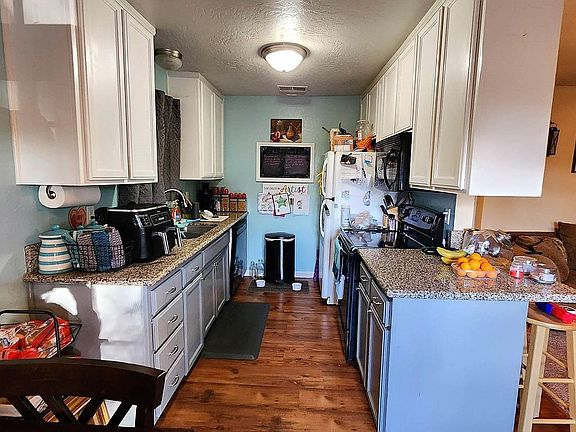 5th image of 21541 Crestview Dr