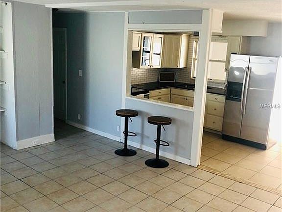 3rd image of 1050 Landmark Ln