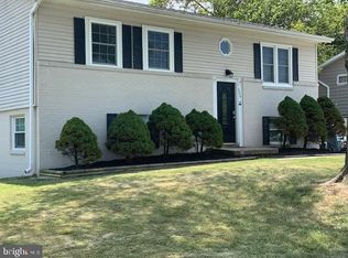 406 N Alder Ave, Sterling, VA 20164