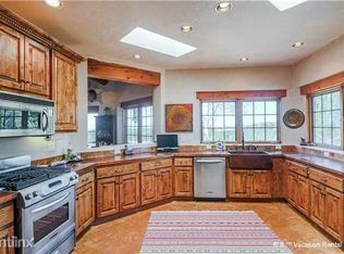 3 Loma De Oro, Santa Fe, NM 87506