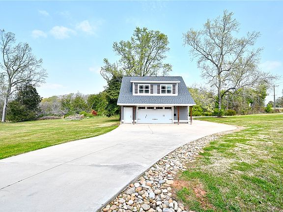 2nd image of 606 Lamar Mitchell Rd